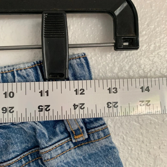 Garage Denim Mom Shorts 80’s Retro Medium Wash Size 25 - Picture 3 of 9